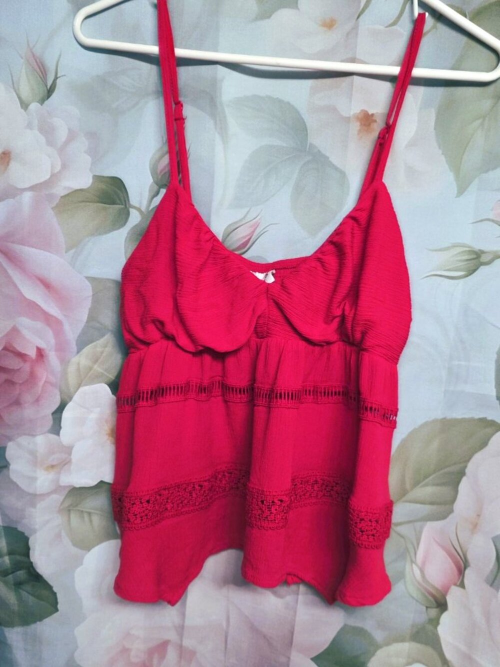 ❤️ Cute & Casual Women's Red Crochet‑Trim Tank Top – Size L (12–14)